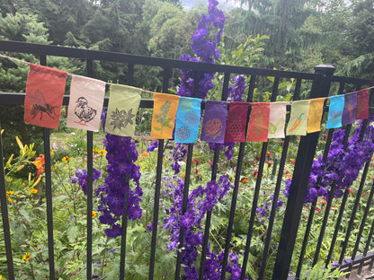 Garden Flags Garland